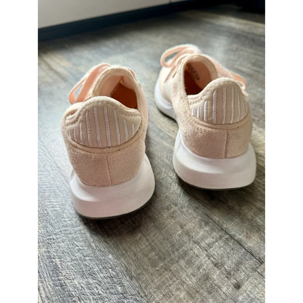Size 7 - adidas Swift Run X‎ Pink Tint woman's 2-34